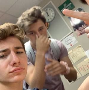 Meet your Posher, Hunter